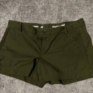 GAP Green Cargo Shorts Durable Cotton Blend